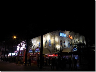 Megapark in El Arenal bei Nacht
